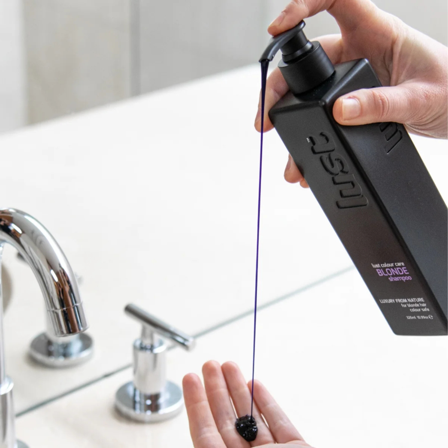 Lust Blonde Shampoo - 325ml